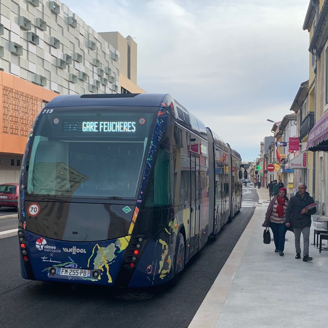 Mise en service du tram bus T2 à Nimes ! 2019-nim_vignette