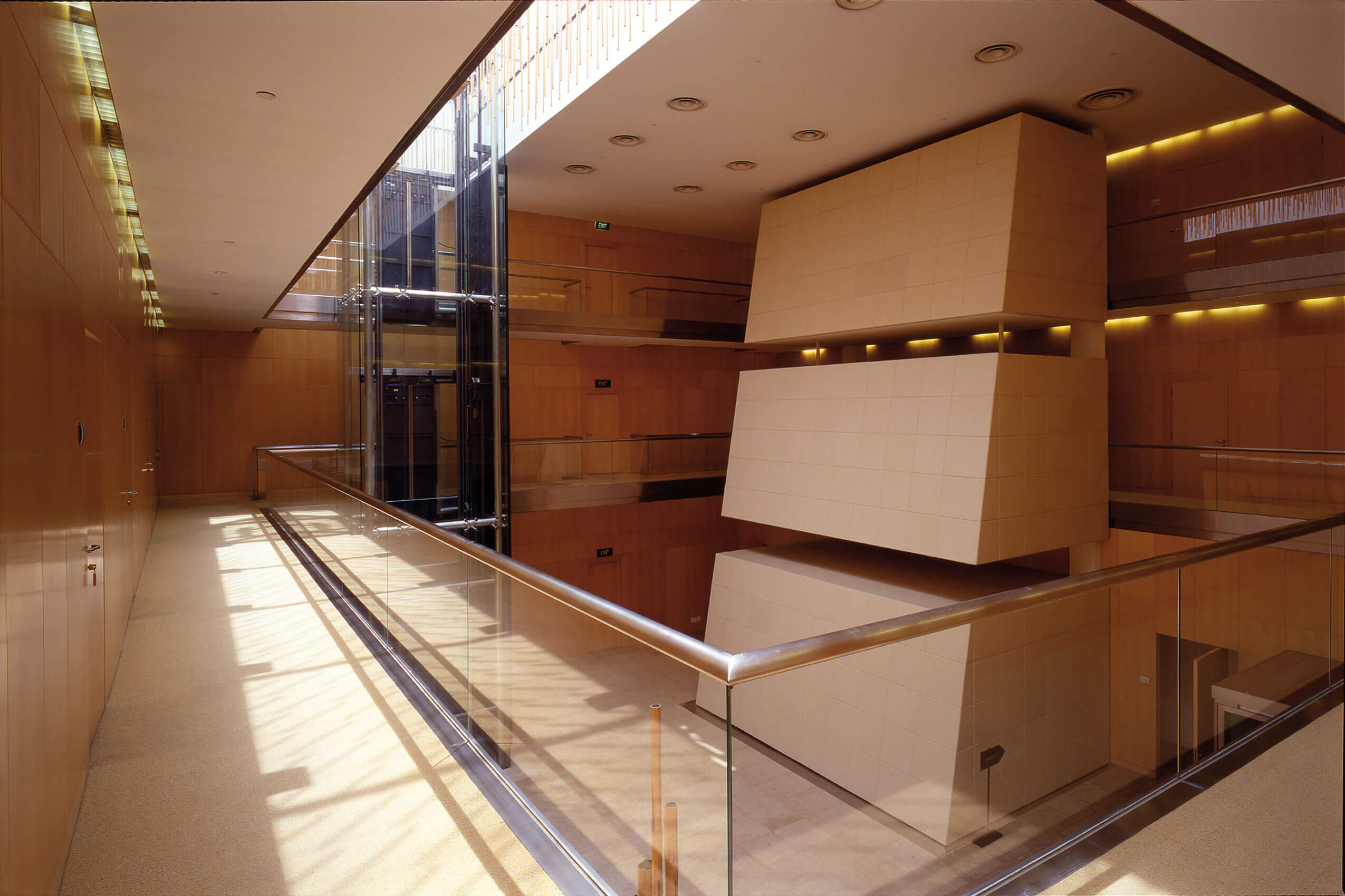 French Embassy sgp-atrium-etage