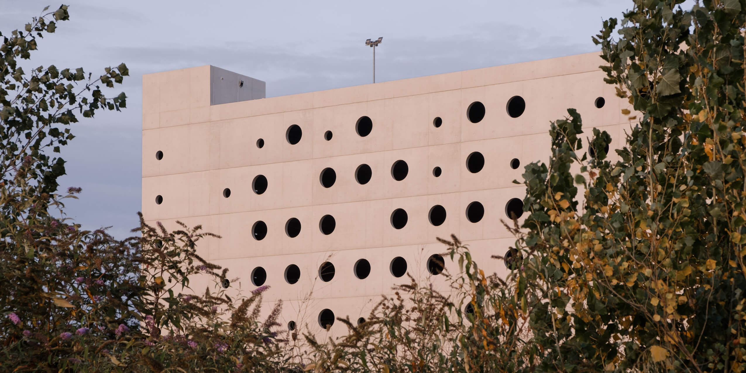 Le parking P3 une nouvelle centralité au sein de la ZAC de la Cartoucherie richez-parking-silo-toulouse-hd-31_couverture